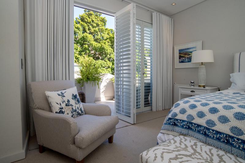 To Let 2 Bedroom Property for Rent in Green Point Western Cape